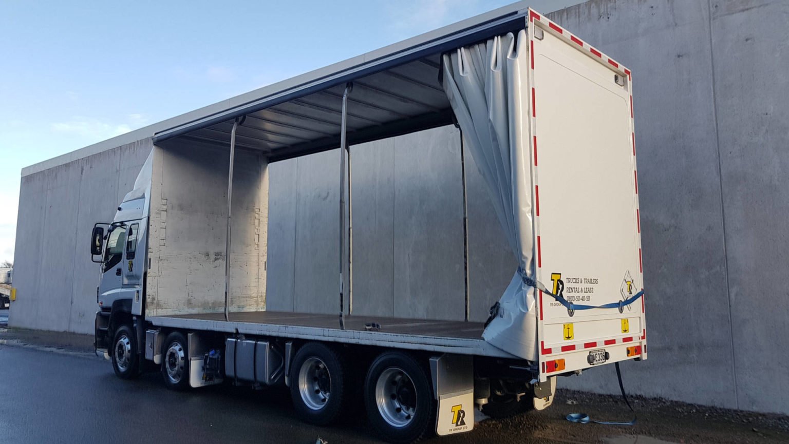 what-is-a-curtainsider