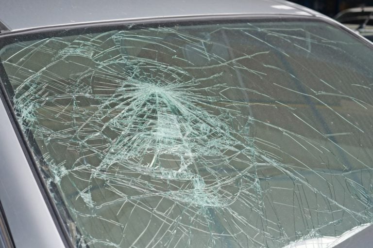 What to do if you get a chip or crack in your windscreen | Driving ...