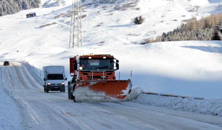 how-do-you-drive-on-mountain-roads